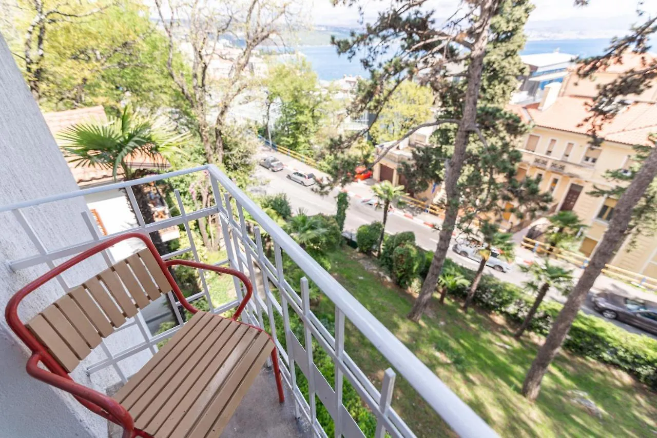 Apartments Virna Опатия