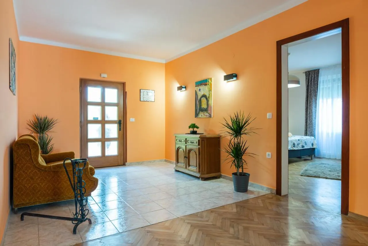 Apartments Virna Опатия
