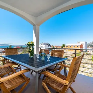 holiday-home-lota.hotelinzadar.com/