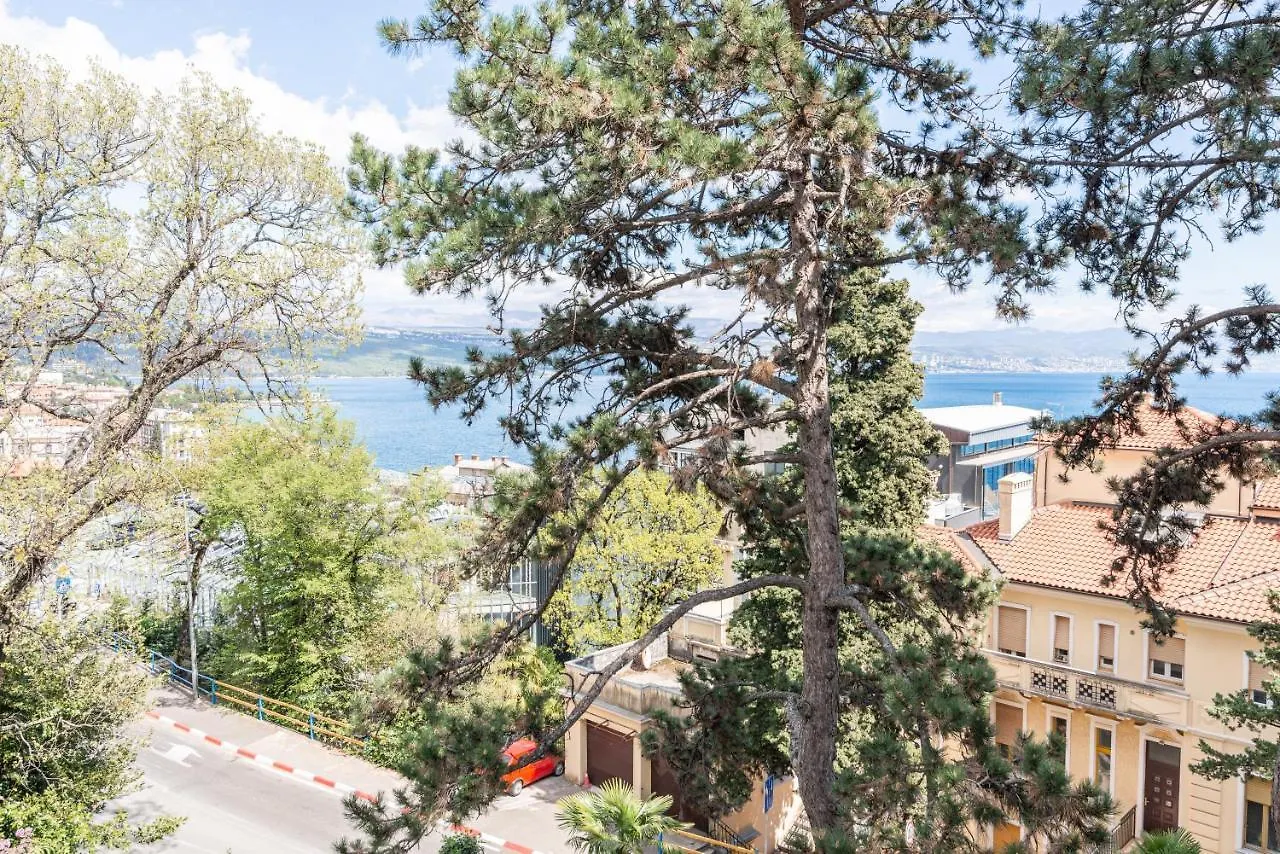 Apartments Virna Opatija 0*,